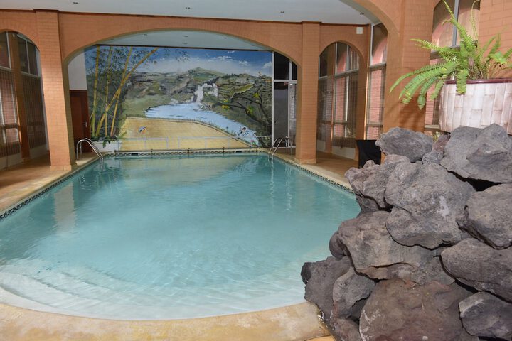 Hotel Pool