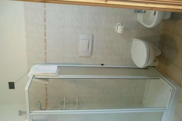 Room 44 of 65