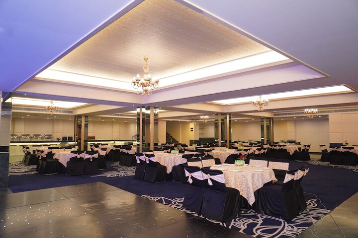 Ballroom/Hall 40 of 48