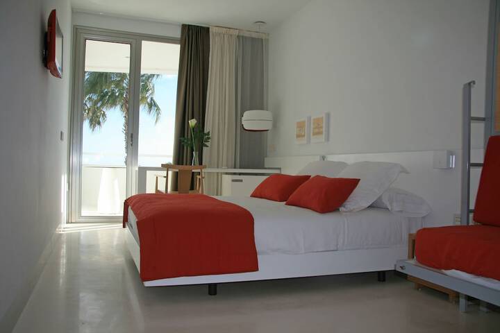 Room 7 of 31