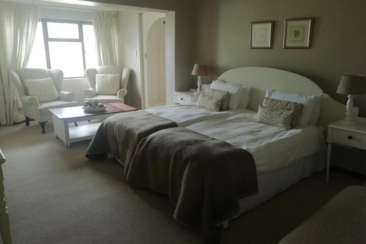 Room 33 of 75