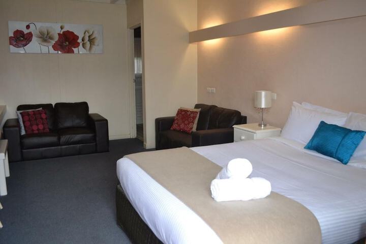 Room 10 of 40