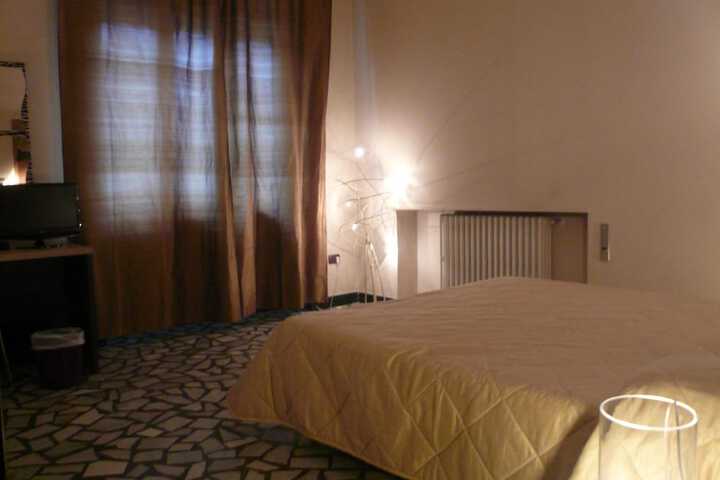 Room 28 of 51