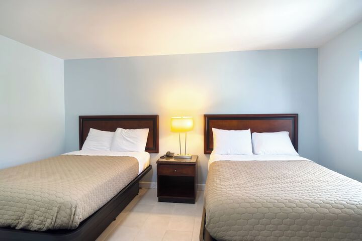 Room 11 of 24