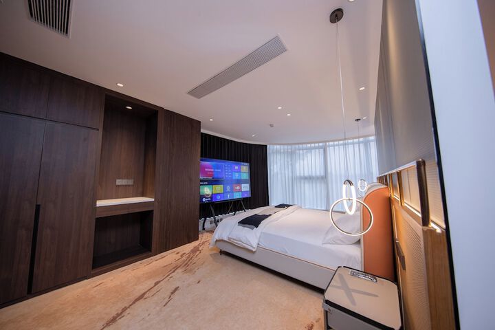 Room 26 of 148
