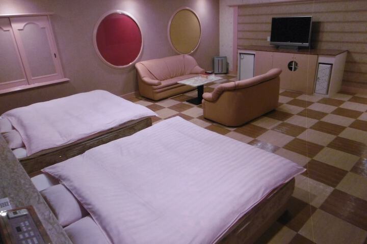 Room 5 of 31