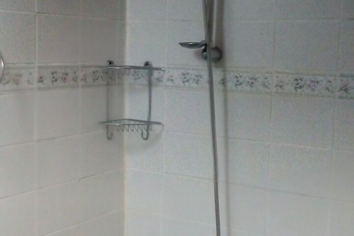 Room 12 of 33