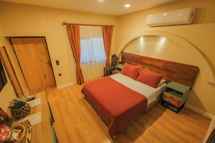 Room 32 of 104
