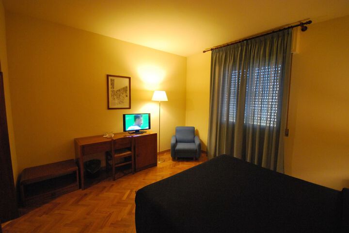 Room 5 of 21