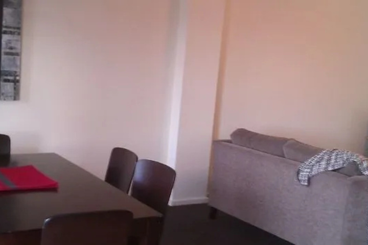 Room 5 of 16