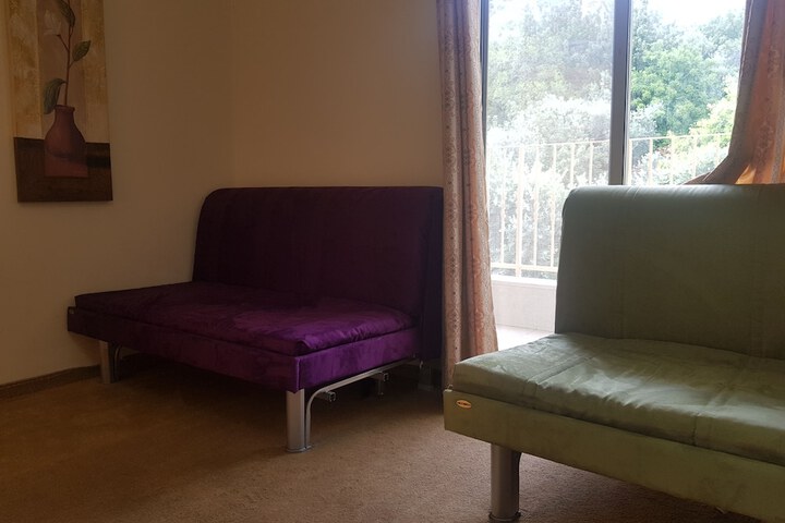 Room 4 of 8