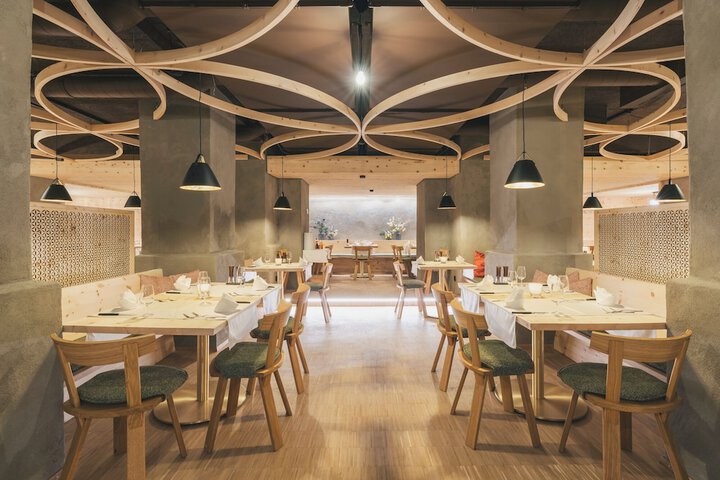 Dining 92 of 115