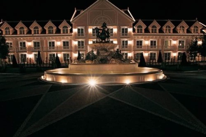 Front of property - evening/night