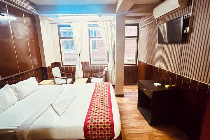 Room 22 of 37