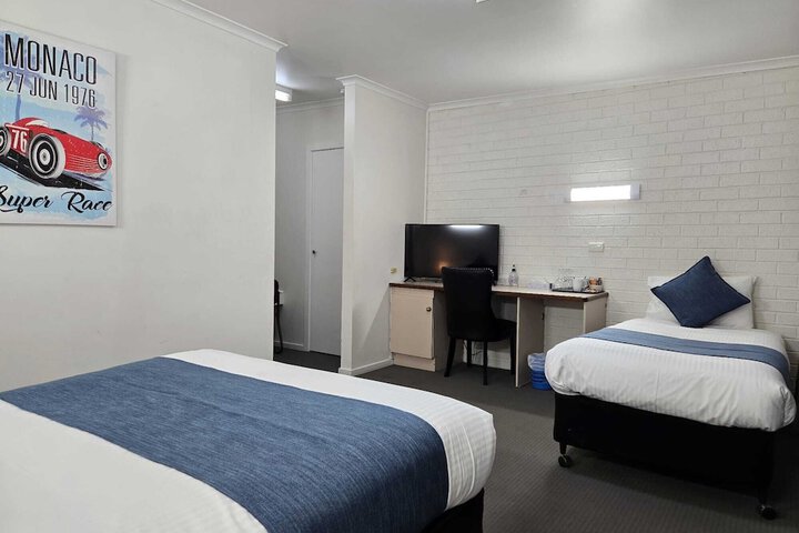 Room 14 of 30
