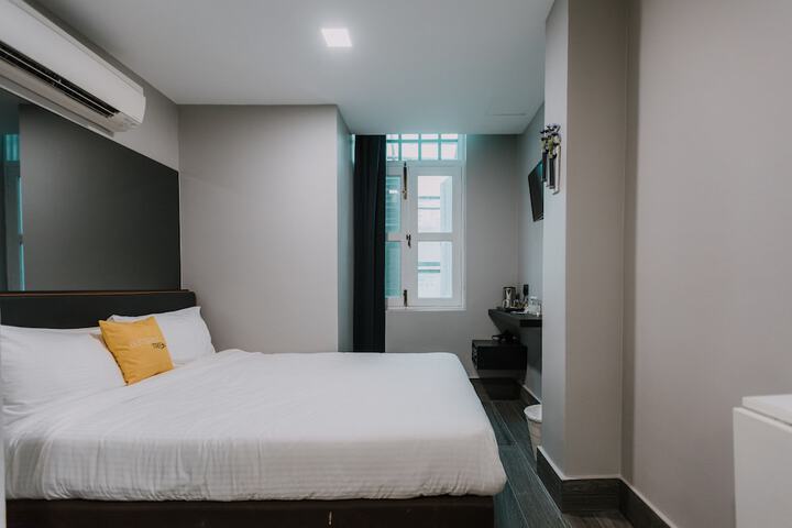 Room 32 of 88