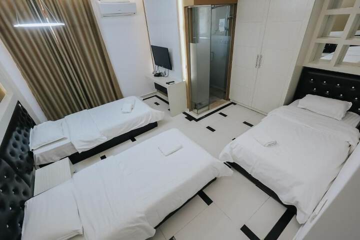 Room 22 of 86