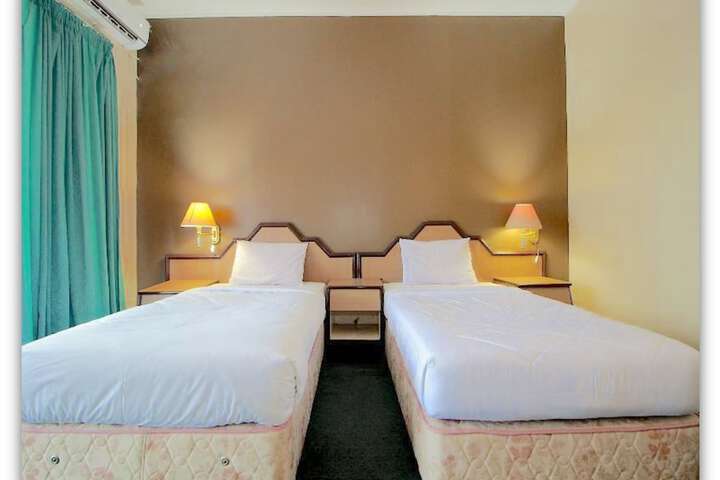 Room 8 of 36