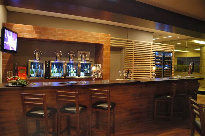Lounge 41 of 58