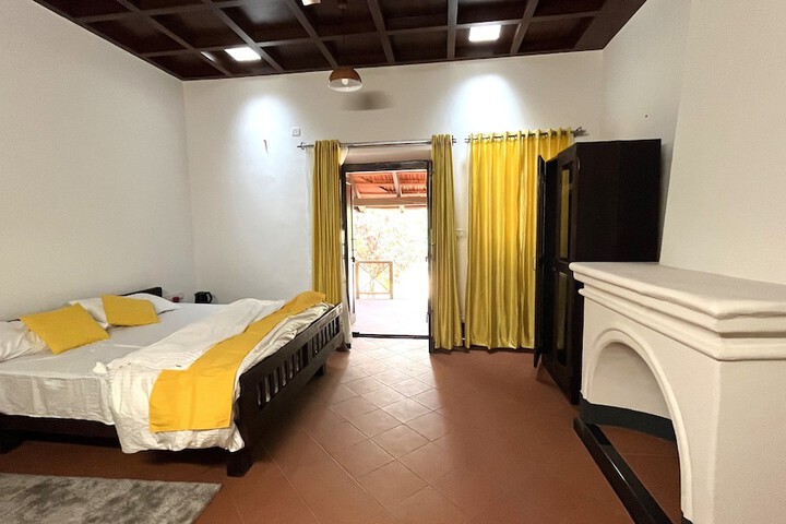 Room 2 of 14