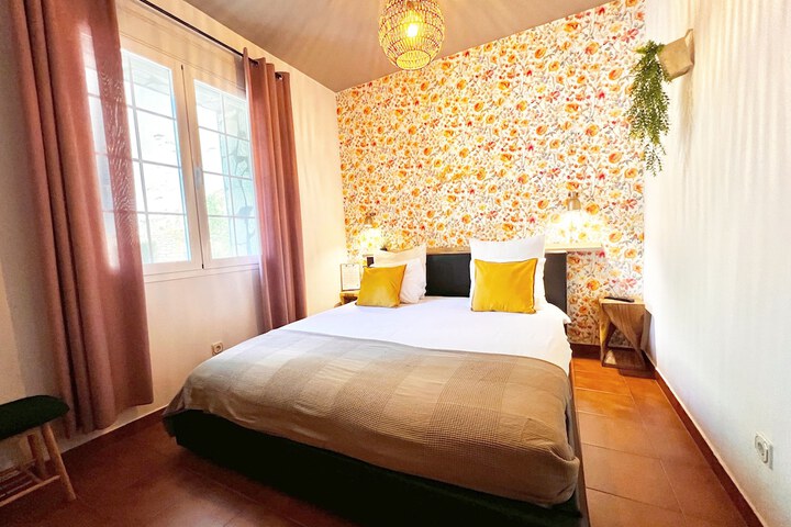 Room 12 of 82