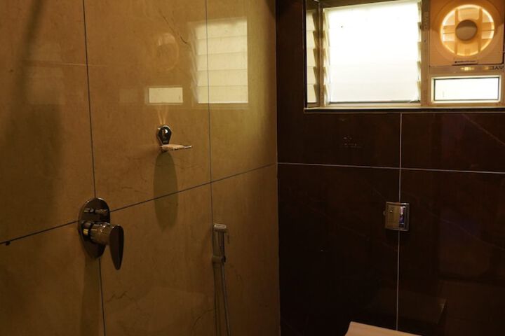 Room 46 of 73