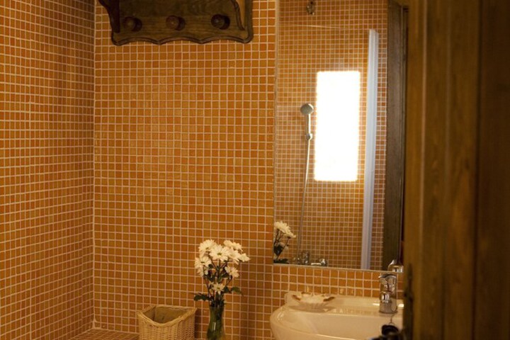 Room 27 of 51