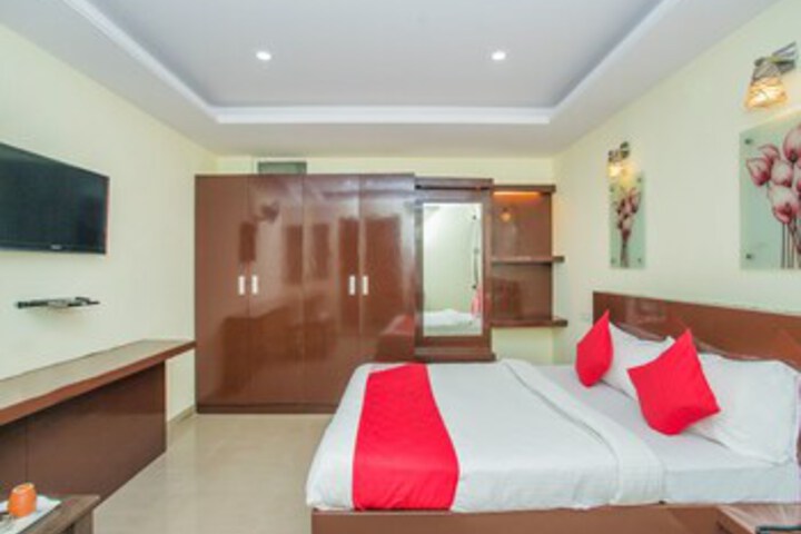 Room 18 of 30