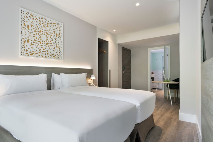 Room 18 of 51