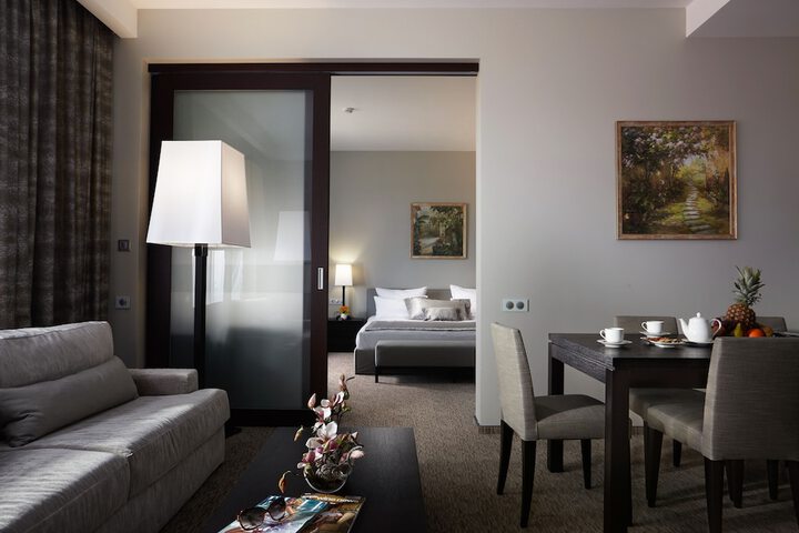 Room 15 of 112