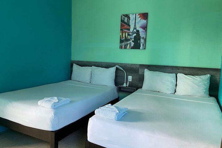 Room 16 of 33