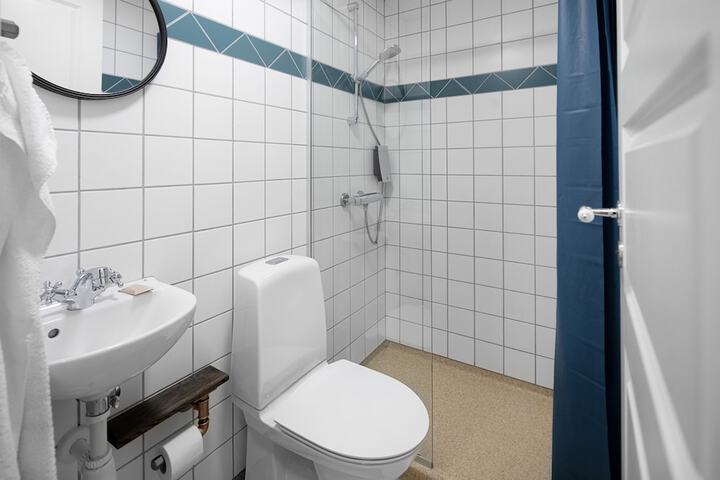 Room 18 of 40