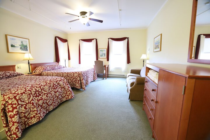 Room 51 of 103