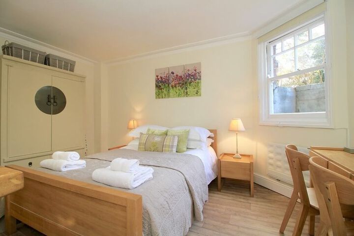 Room 5 of 26