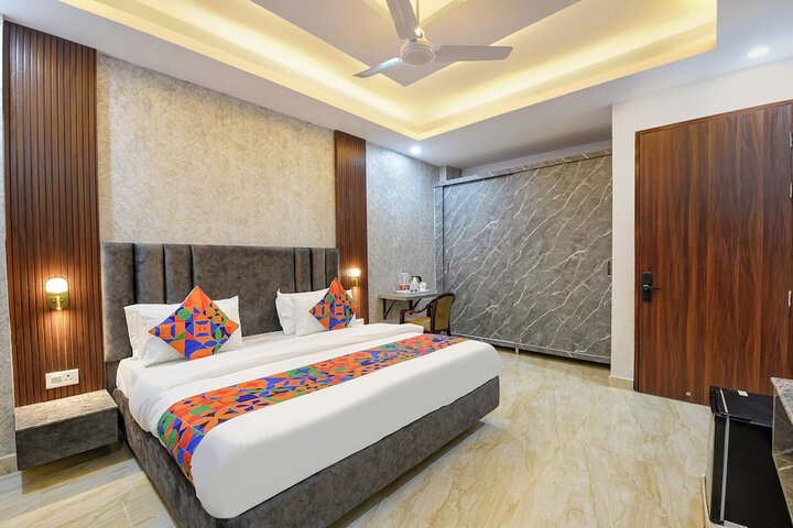 Room 18 of 36