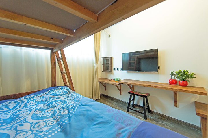 Room 28 of 108