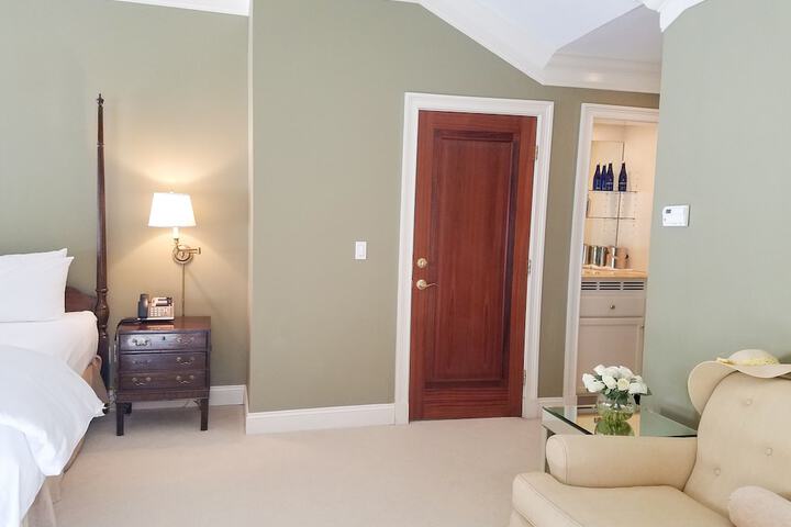 Room 57 of 114