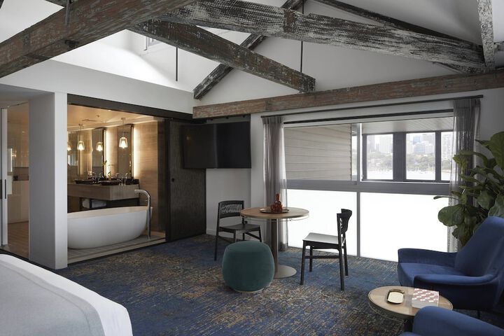 Room 36 of 164