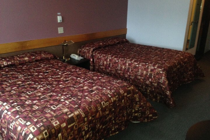 Room 3 of 16