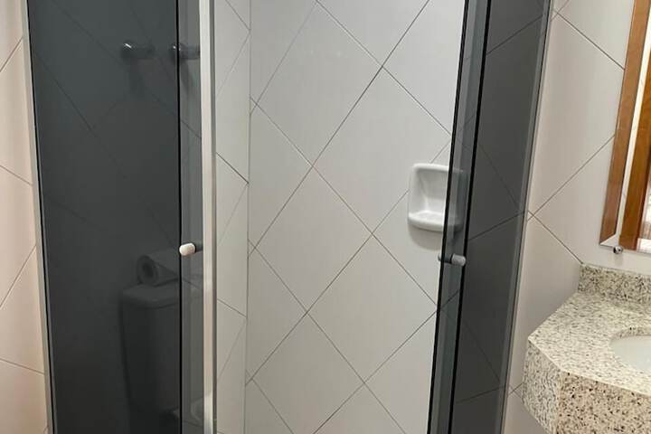 Room 11 of 32