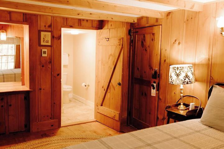 Room 27 of 263