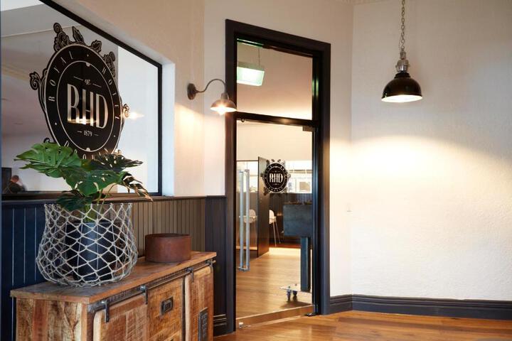 Image of The Royal Hotel Drouin