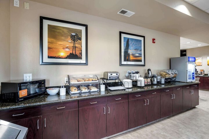 Breakfast/Coffee Service 37 of 50