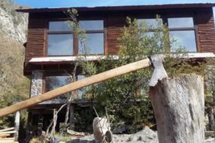 Hotel 5 of 27