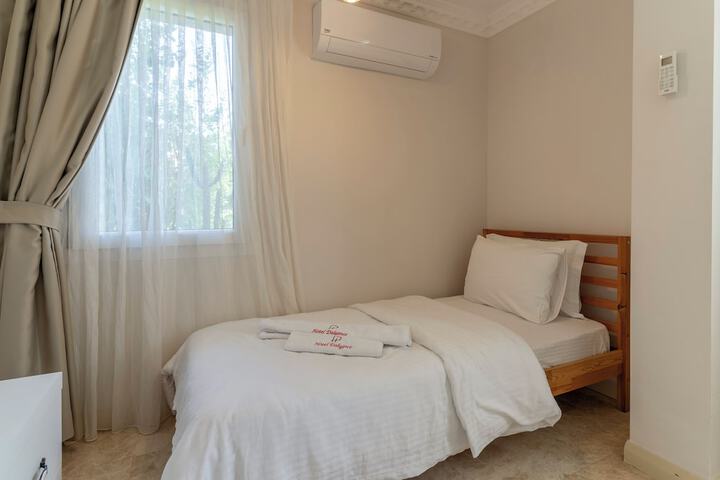 Room 20 of 178