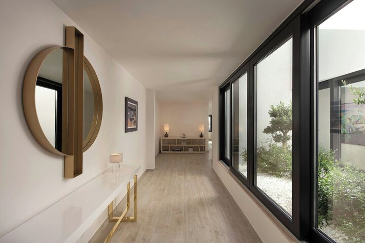 Room 20 of 162