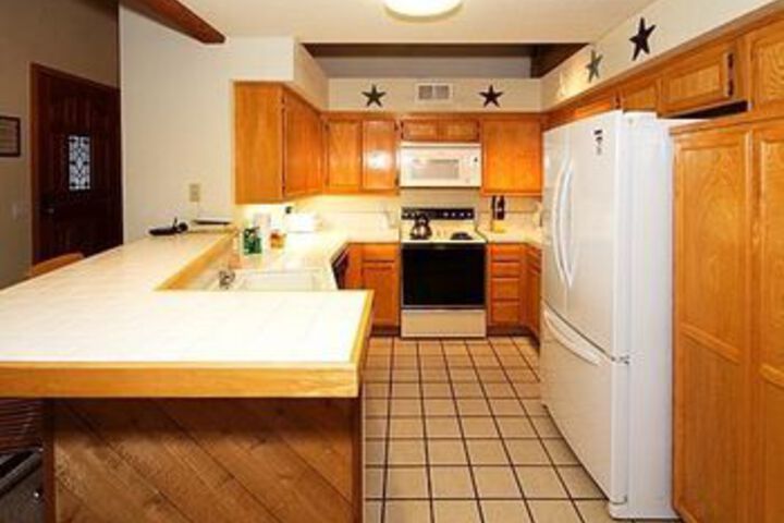 Room 10 of 12