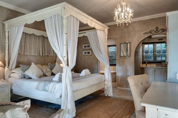 Room 11 of 47