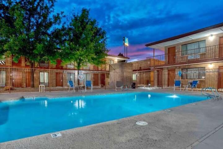 Pool 8 of 10