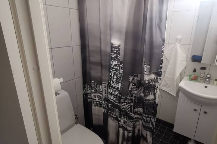 Room 12 of 18